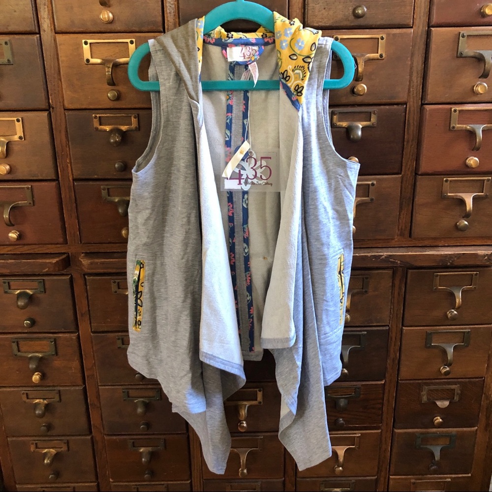 Matilda Jane Fork in the Road Vest Size 8 NWT